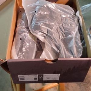 COPY - Bearpaw Alyssa black medium width size 6.5